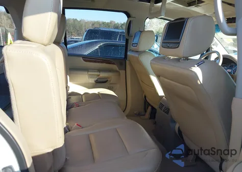 2014 Nissan Armada Sv z USA, uszkodzony, nr VIN 5N1BA0ND2EN613793